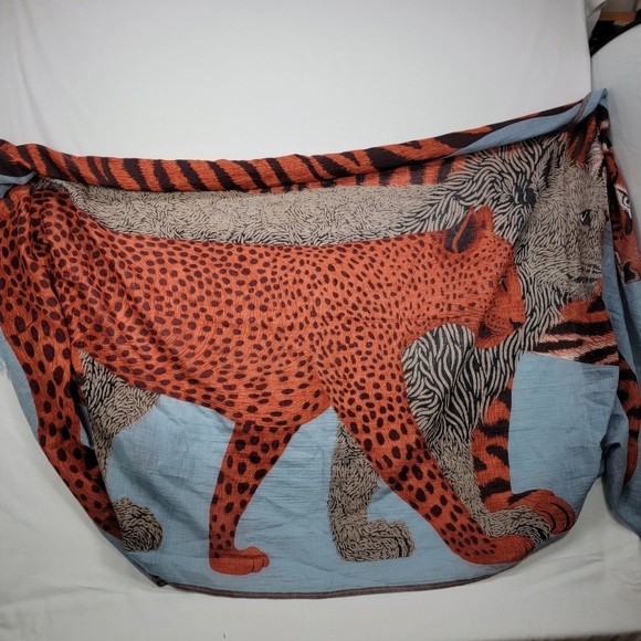 Inoui Editions Large Cats Wildlife Print Scarf in Blue and Orange 100% Cotton - Picture 6 of 12
